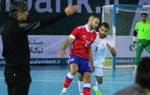 برتری تیم ملی فوتسال ایران مقابل روسیه در حضور پرشور هواداران لارستانی