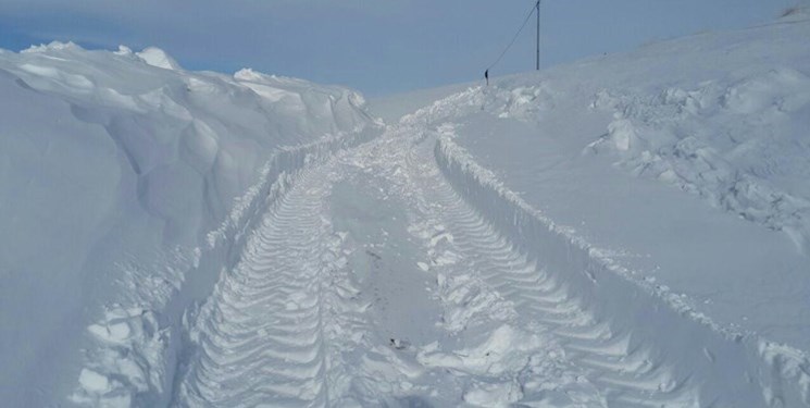 ۱۵۰ روستای شهرستان هشترود همچنان در محاصره برف+ فیلم ۱۵۰ روستای شهرستان هشترود همچنان در محاصره برف+ فیلم