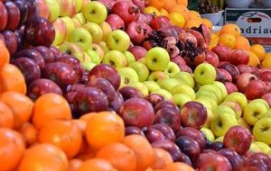 قیمت میوه شب عید اعلام شد/ توزیع ۲هزار تن میوه شب عید در آذربایجان‌شرقی