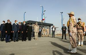 بازدید وزیر کشور از نقطه صفر و پایانه مرزی جلفا بازدید وزیر کشور از نقطه صفر و پایانه مرزی جلفا