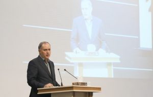 چرخهای به گل نشسته اقتصاد آذربایجان چگونه به حرکت در میآید/ باید با درد آذربایجان آشنا شویم چرخهای به گل نشسته اقتصاد آذربایجان چگونه به حرکت در میآید/ باید با درد آذربایجان آشنا شویم