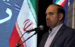 سخنان صریح و بی پرده استاندار آذربایجانشرقی: برخی نمایندگان از طریق وزرا بر انتصاب افراد مورد نظر خود اصرار دارند! سخنان صریح و بی پرده استاندار آذربایجانشرقی: برخی نمایندگان از طریق وزرا بر انتصاب افراد مورد نظر خود اصرار دارند!