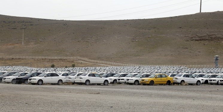 ماجرای هزاران خودرو دپو شده در تبریز چیست؟+ فیلم