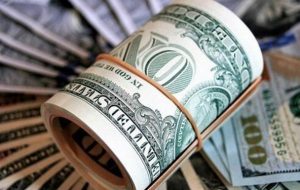 توزیع رانت چند هزار میلیاردی با ارز ترجیحی برای عده‌ای خاص/ دولت به دنبال جلوگیری از سواستفاده‌های رانتی سودجویان است