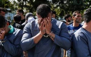 دستگیری ۱۴ نفر از اراذل و اوباش در تبریز/ کشف ۲ قبضه سلاح کمری و ۶۰ تیر جنگی دستگیری ۱۴ نفر از اراذل و اوباش در تبریز/ کشف ۲ قبضه سلاح کمری و ۶۰ تیر جنگی