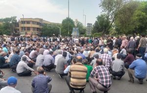 تجمع بازنشستگان تأمین اجتماعی در چند شهر/ معترضان: میزان افزایش حقوق کافی نیست تجمع بازنشستگان تأمین اجتماعی در چند شهر/ معترضان: میزان افزایش حقوق کافی نیست