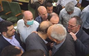 فیلم/ سخنان بیتعارف بازنشستگان معترض تامین اجتماعی با استاندار آذربایجان شرقی فیلم/ سخنان بیتعارف بازنشستگان معترض تامین اجتماعی با استاندار آذربایجان شرقی