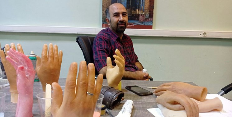 روایتی از ساخت انگشت هوشمند توسط یک نخبه تبریزی/ ایران در جمع ۵ کشور تولیدکننده دست الکترونیک روایتی از ساخت انگشت هوشمند توسط یک نخبه تبریزی/ ایران در جمع ۵ کشور تولیدکننده دست الکترونیک