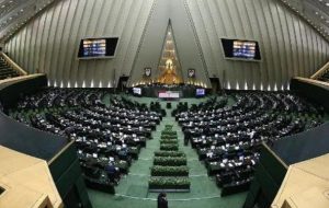 دخالت نمایندگان آفت است یا عافیت؟!/ مستأجران بهارستان در ردای نمایندگی با لباس وزارت دخالت نمایندگان آفت است یا عافیت؟!/ مستأجران بهارستان در ردای نمایندگی با لباس وزارت
