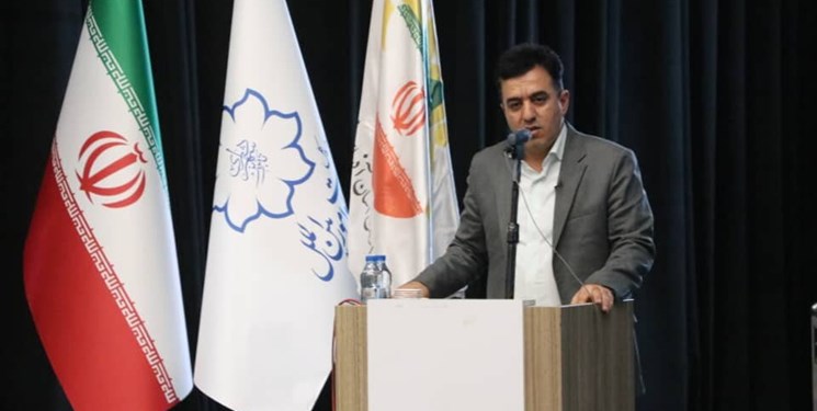 مدیریت و نگاه از بالا در شهرداری!/ تبریز بزرگتر از هر کسی است مدیریت و نگاه از بالا در شهرداری!/ تبریز بزرگتر از هر کسی است