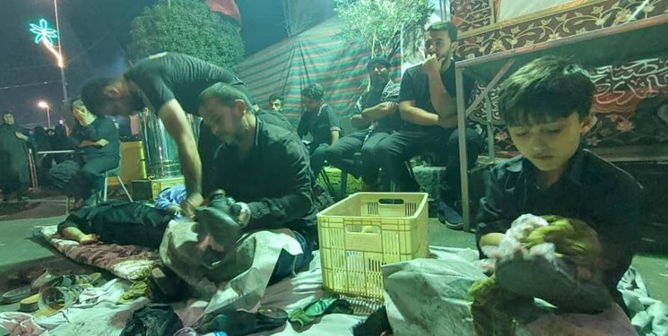 شاید یکی از کفشها، کفش «او» باشد شاید یکی از کفشها، کفش «او» باشد