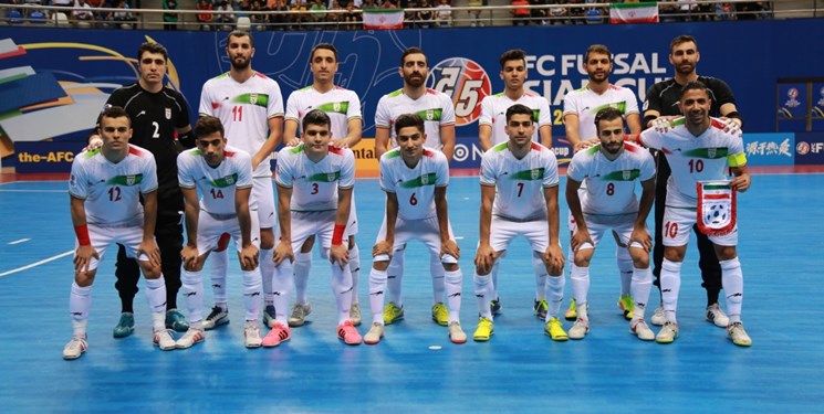 دلایل قهرمان نشدن فوتسال ایران از زبان سرمربی سابق/ شمس: جوانگرایی مطلق در تیمملی انجام نشده است دلایل قهرمان نشدن فوتسال ایران از زبان سرمربی سابق/ شمس: جوانگرایی مطلق در تیمملی انجام نشده است