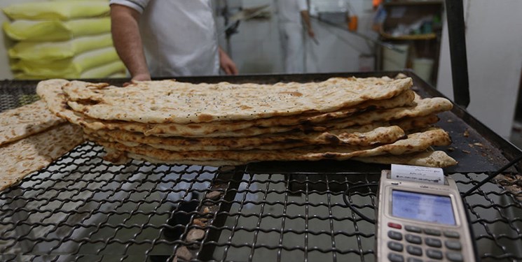 بالا رفتن نرخ نان خط قرمز دولت است/ هیچ گونه افزایش قیمتی در نانوایی‌ها نخواهیم داشت