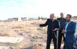 مسؤولان از پشت میز بیرون بیایند! مسؤولان از پشت میز بیرون بیایند!