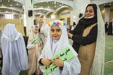 «جشن تکلیف» دانش آموزان دختر در تبریز