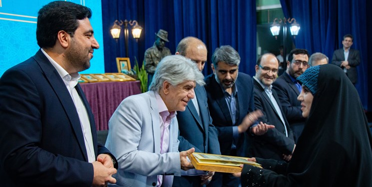 معرفی نفرات برتر « ششمین جشنواره منطقهای مطبوعات شمالغرب کشور»/ شگفتی سازی خبرنگار فارس با کسب ۳ مقام برتر معرفی نفرات برتر « ششمین جشنواره منطقهای مطبوعات شمالغرب کشور»/ شگفتی سازی خبرنگار فارس با کسب ۳ مقام برتر