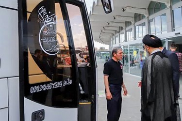 گفت وگوی صمیمانه آلهاشم با کارکنان دستگاههای خدمات رسان نوروزی گفت وگوی صمیمانه آلهاشم با کارکنان دستگاههای خدمات رسان نوروزی
