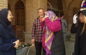 روایت تولید هنری روسری ابریشمی کلاقهای/ سوغاتی که به گردشگران آذربایجان شرقی اهدا میشود+ تصاویر روایت تولید هنری روسری ابریشمی کلاقهای/ سوغاتی که به گردشگران آذربایجان شرقی اهدا میشود+ تصاویر