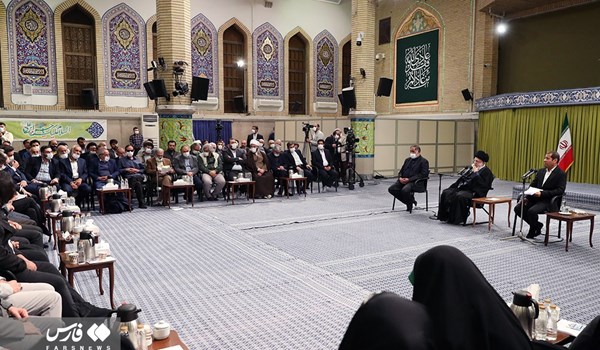 فیلم| شعرخوانی حسن زرنقی/ «قسم به عشق که مرزی نداشت میهن تو…» فیلم| شعرخوانی حسن زرنقی/ «قسم به عشق که مرزی نداشت میهن تو…»