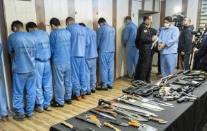 دستگیری ۹۸ اراذل و اوباش و کشف ۱۹ قبضه کلت کمری در آذربایجانشرقی دستگیری ۹۸ اراذل و اوباش و کشف ۱۹ قبضه کلت کمری در آذربایجانشرقی