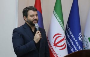 عبدالملکی: ۷۰۰ بسته سرمایهگذاری مناطق آزاد به فعالان اقتصادی ارمنستان ارائه شد عبدالملکی: ۷۰۰ بسته سرمایهگذاری مناطق آزاد به فعالان اقتصادی ارمنستان ارائه شد