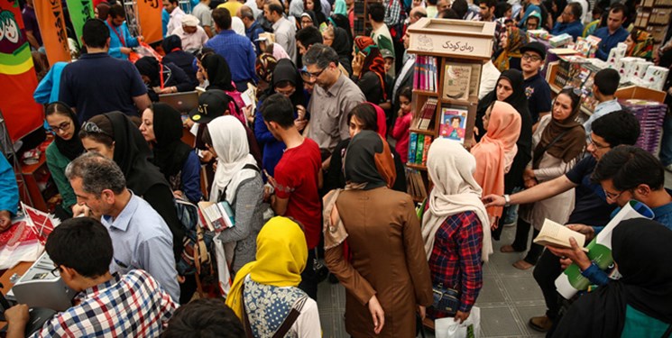 ۸۰۰ ناشر داخلی و خارجی با ۷۰ هزار عنوان کتاب در راه تبریز