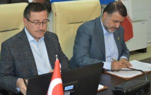گسترش همکاری های علمی و درمانی تبریز با دانشگاه های ترکیه، ازبکستان و تاجیکستان گسترش همکاری های علمی و درمانی تبریز با دانشگاه های ترکیه، ازبکستان و تاجیکستان