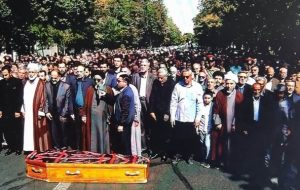 تشییع باشکوه پدر ۳ شهید دفاع مقدس در تبریز تشییع باشکوه پدر ۳ شهید دفاع مقدس در تبریز