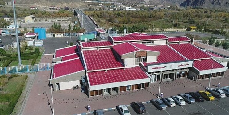 ورود ۲۱۵ هزار مسافر خارجی از مرز نوردوز به ایران ورود ۲۱۵ هزار مسافر خارجی از مرز نوردوز به ایران