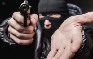 دستگیری سارق مسلح متواری در هریس دستگیری سارق مسلح متواری در هریس