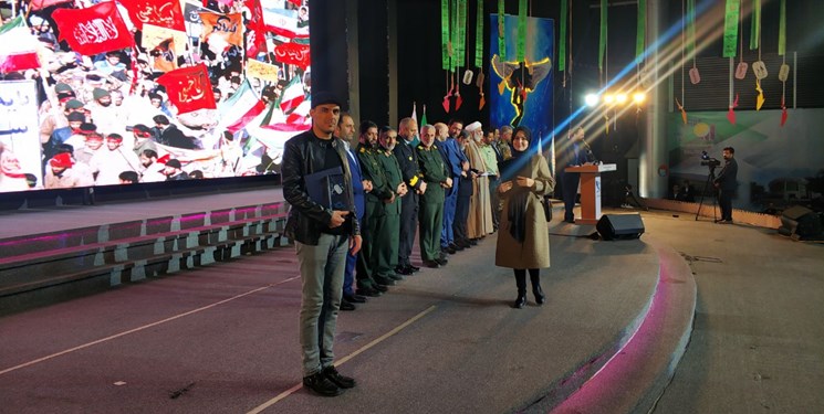 برگزیدگان دومین کنگره شهدای غواص معرفی و تجلیل شدند