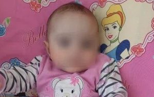 نوزاد رها شده تبریزی در آغوش بهزیستی نوزاد رها شده تبریزی در آغوش بهزیستی