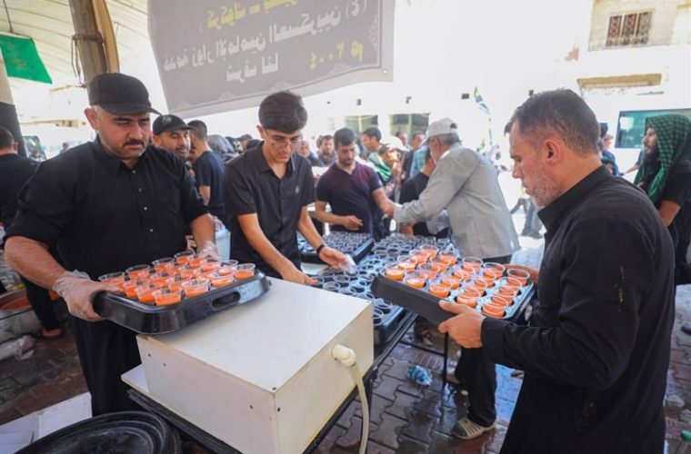 موکب های رضوی در مرز خسروی و عراق پذیرای زائران اربعین