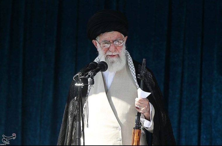 مصلی آماده برگزاری نماز جمعه به امامت مقام معظم رهبری است مصلی آماده برگزاری نماز جمعه به امامت مقام معظم رهبری است