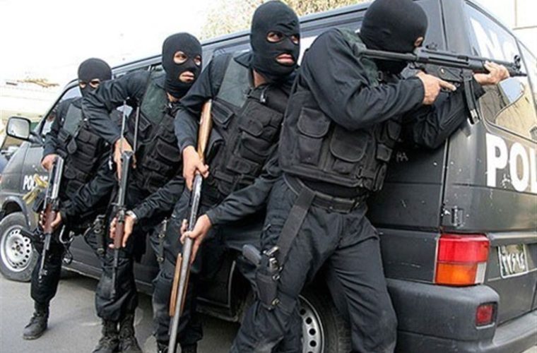 گروگان گیری نافرجام در تهران/ “نوپو” شرور مسلح را دستگیر کرد گروگان گیری نافرجام در تهران/ “نوپو” شرور مسلح را دستگیر کرد