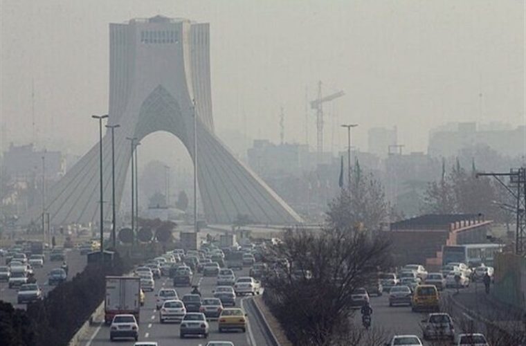 هشدار وزارت بهداشت به گروه های پرخطر در پی آلودگی هوای تهران هشدار وزارت بهداشت به گروه های پرخطر در پی آلودگی هوای تهران