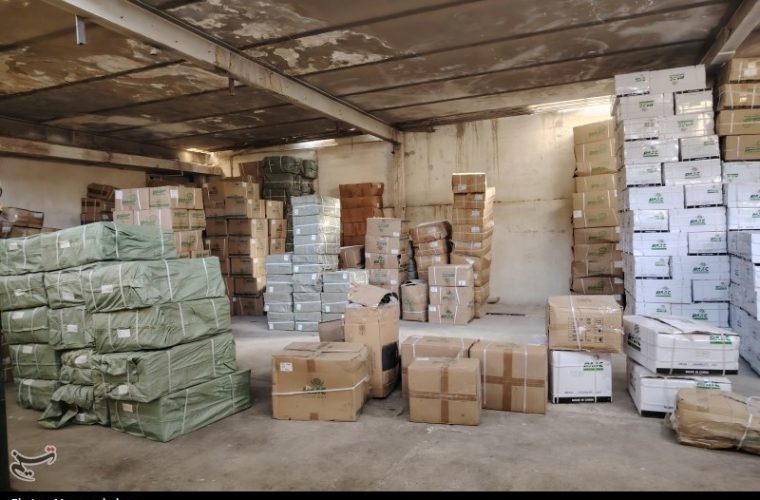 کشف 14000 قلم ظرف غذای کودک قاچاق در تهران کشف 14000 قلم ظرف غذای کودک قاچاق در تهران