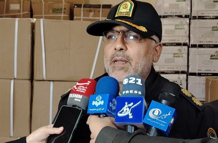 جمع آوری 135معتاد متجاهر و دستگیری 80خرده فروش در شهرستان ری جمع آوری 135معتاد متجاهر و دستگیری 80خرده فروش در شهرستان ری
