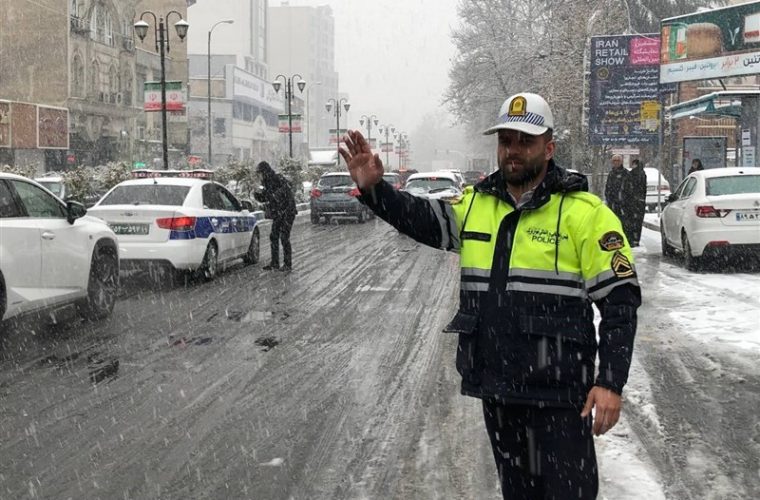 افزایش نظارت? بر تخلفات رانندگی با بازرسان نامحسوس پلیس افزایش نظارت? بر تخلفات رانندگی با بازرسان نامحسوس پلیس
