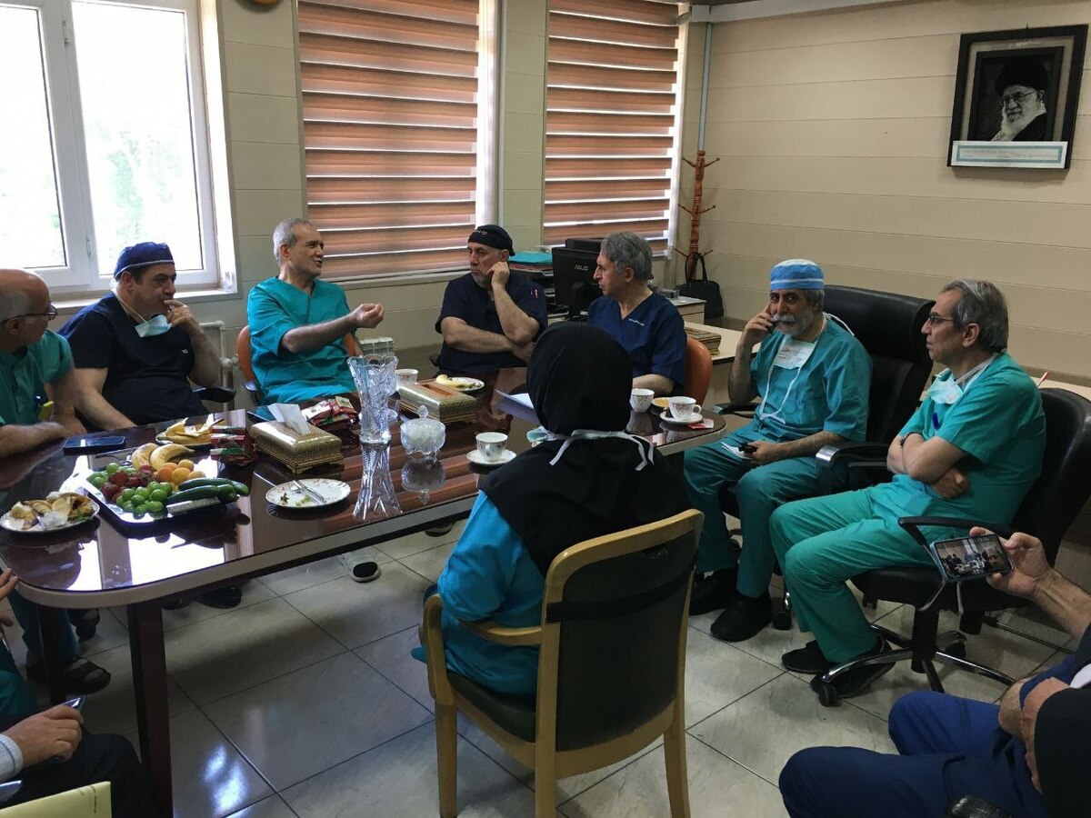 نجات جان دو بیمار با جراحی قلب باز توسط رئیس جمهور نجات جان دو بیمار با جراحی قلب باز توسط رئیس جمهور