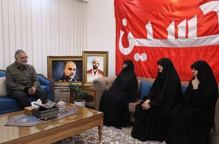 دیدار زاکانی با خانواده سرداران شهید «رشید» و «ربانی» دیدار زاکانی با خانواده سرداران شهید «رشید» و «ربانی»
