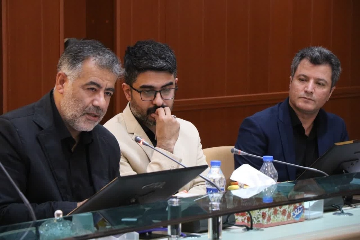 تأکید بر اهمیت وحدت و آرامش در نشست تخصصی شبکه ایران یاران جوان تأکید بر اهمیت وحدت و آرامش در نشست تخصصی شبکه ایران یاران جوان