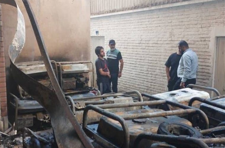 آتش سوزی خیابان سعدی تلفات جانی نداشت آتش سوزی خیابان سعدی تلفات جانی نداشت