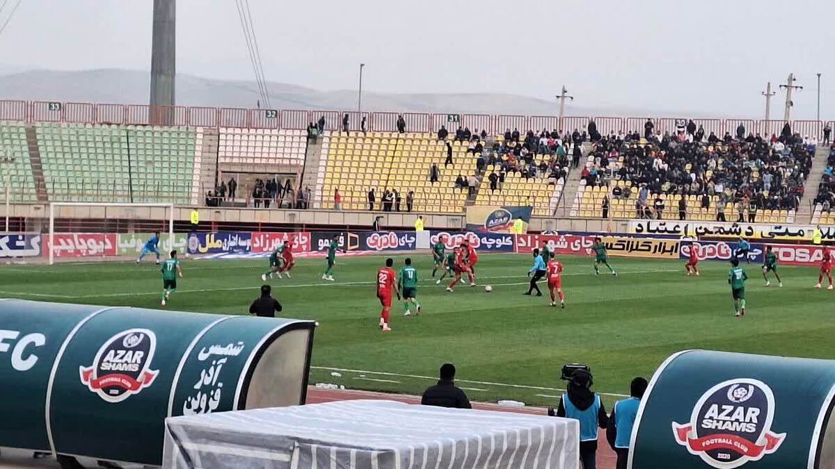 شمس آذر با یک بازی خوب تراکتور را متوقف کرد شمس آذر با یک بازی خوب تراکتور را متوقف کرد