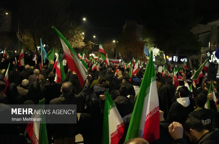 گرامیداشت شهدای مدافع وطن در اجتماع شبانه کرمانشاه – پایگاه خبری تبریز یازار | اخبار ایران و جهان گرامیداشت شهدای مدافع وطن در اجتماع شبانه کرمانشاه – پایگاه خبری تبریز یازار | اخبار ایران و جهان