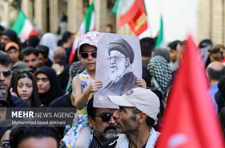 تشییع پیکر رهبر شهید انقلاب در مشهد – ۱۰ – پایگاه خبری تبریز یازار | اخبار ایران و جهان تشییع پیکر رهبر شهید انقلاب در مشهد – ۱۰ – پایگاه خبری تبریز یازار | اخبار ایران و جهان