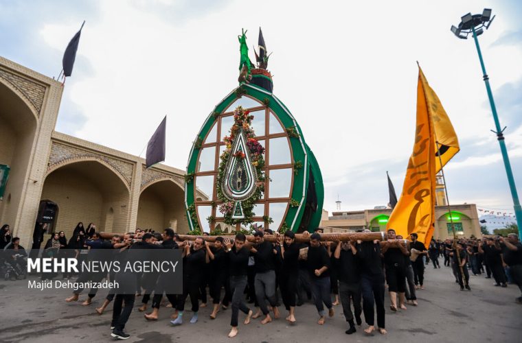 آیین عزاداری و نخلبرداری شهادت امام رضا(ع) در مهریز – پایگاه خبری تبریز یازار | اخبار ایران و جهان آیین عزاداری و نخلبرداری شهادت امام رضا(ع) در مهریز – پایگاه خبری تبریز یازار | اخبار ایران و جهان
