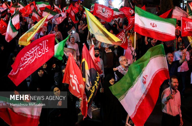 تجمعات مردم اسفراین در شب صد و هفتاد و هشتم – پایگاه خبری تبریز یازار | اخبار ایران و جهان تجمعات مردم اسفراین در شب صد و هفتاد و هشتم – پایگاه خبری تبریز یازار | اخبار ایران و جهان